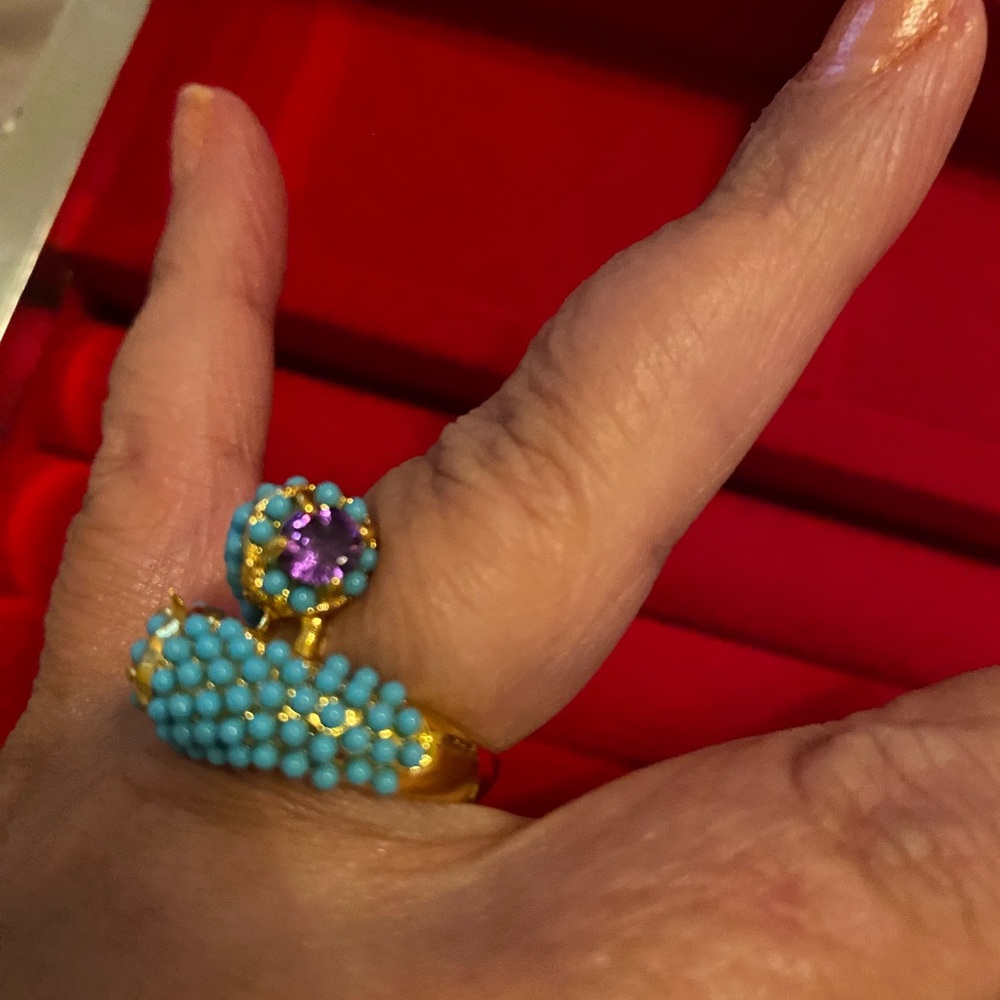 Elegant Gold and Turquoise Ring with Purple Gemstone